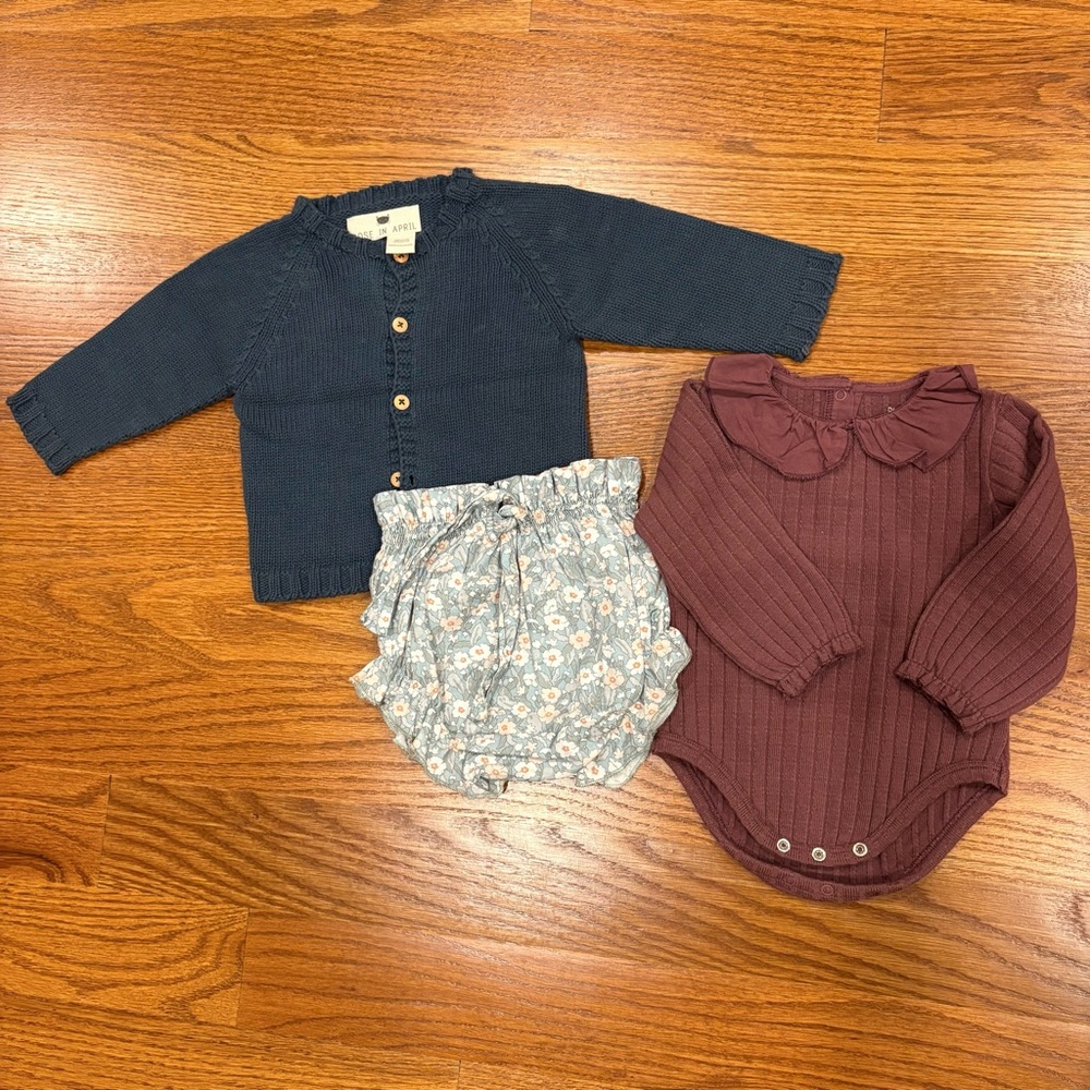 12M set, knit & bloomer